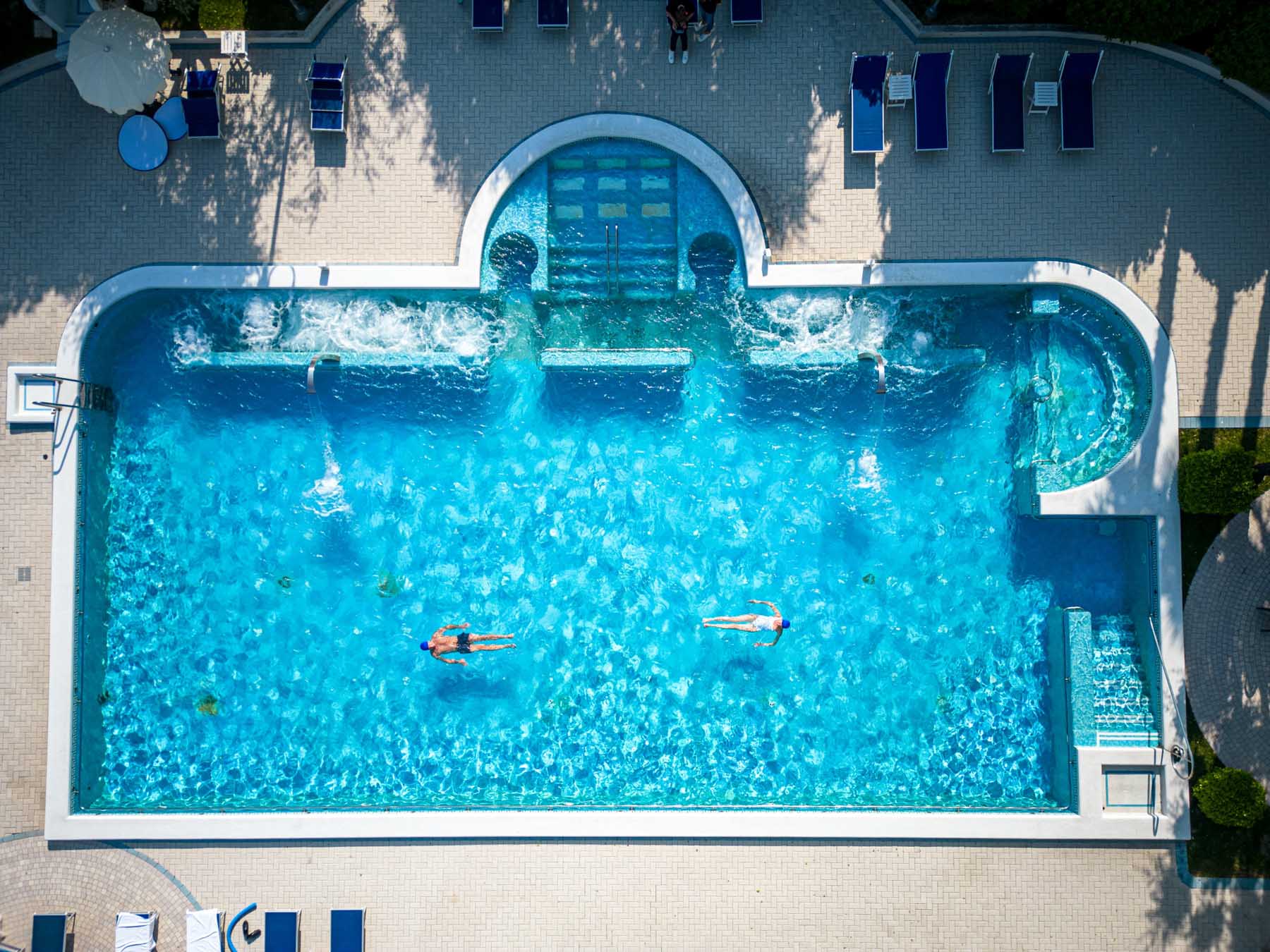 piscina termale esterna abano