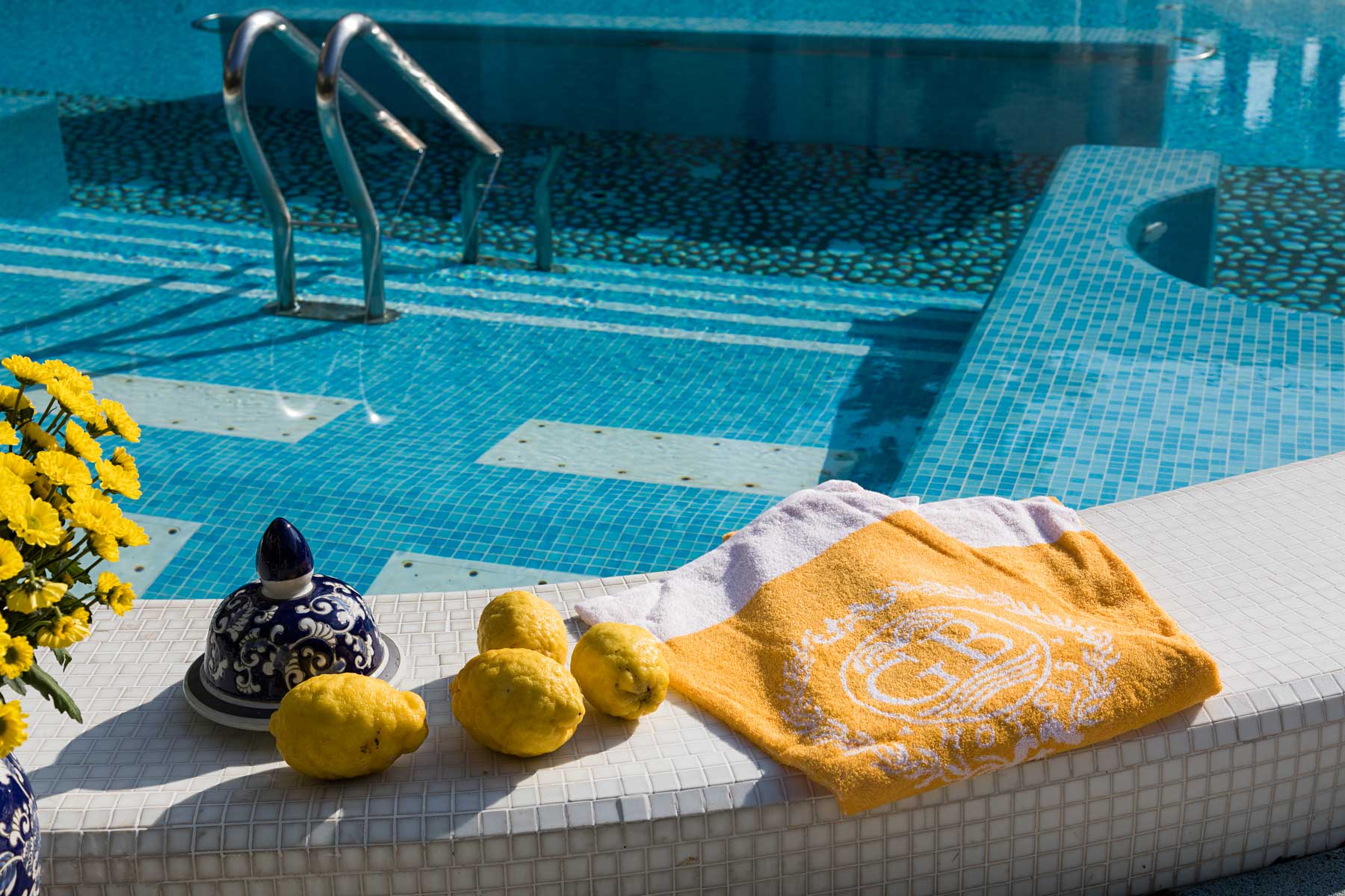 hotel con piscina termale esterna calda